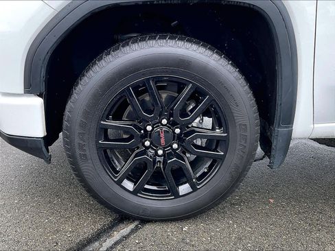 Used 2023 GMC Sierra 1500 Elevation w/ Preferred Package image 11