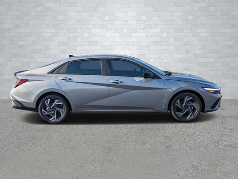 New 2025 Hyundai Elantra Sport image 4