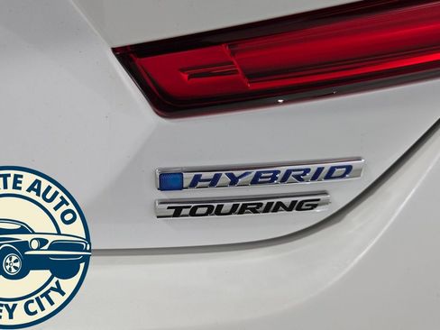 Used 2018 Honda Accord Touring image 40