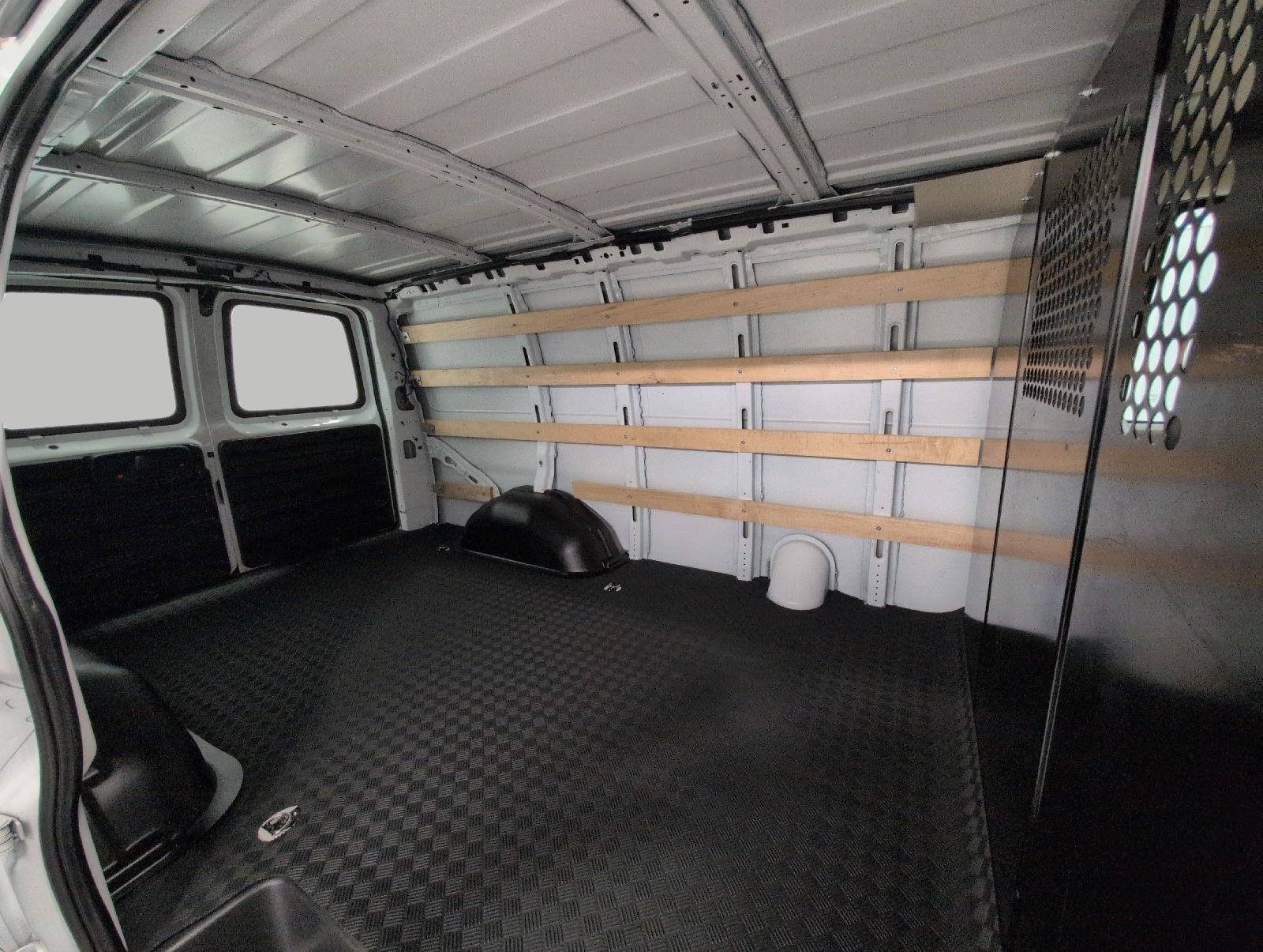 Used 2025 Chevrolet Express 2500 w/ Driver Convenience Package RWD image 23
