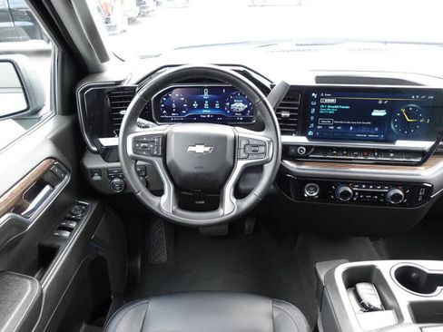 Used 2023 Chevrolet Silverado 1500 LT AWD/4WD image 39