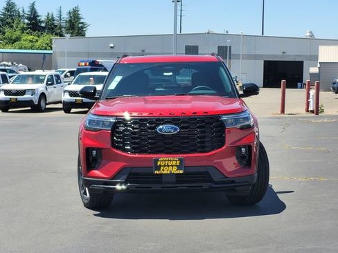 New 2026 Ford Explorer ST-Line w/ ST-Line Street Pack AWD/4WD image 3