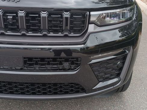 New 2026 Jeep Grand Cherokee L Limited AWD/4WD image 11