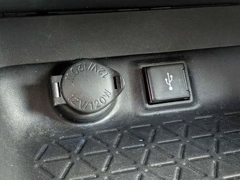 Used 2022 Toyota RAV4 LE w/ Carpet Mat Package (TMS) AWD/4WD image 23