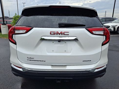 Used 2023 GMC Terrain SLT w/ Infotainment Package II AWD/4WD image 6