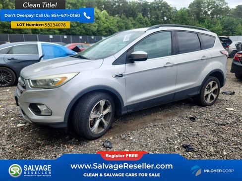 Used 2017 Ford Escape SE w/ Equipment Group 201A AWD/4WD image 1