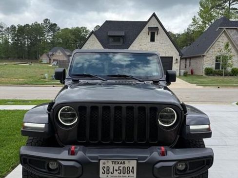 Used 2021 Jeep Wrangler Unlimited Sahara image 8