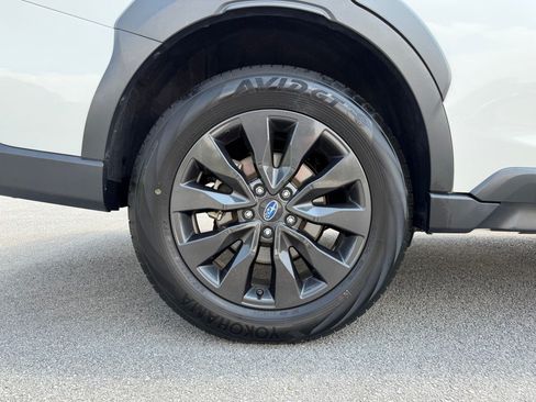 Used 2025 Subaru Outback Onyx Edition AWD/4WD image 24