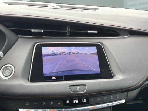 Used 2023 Cadillac XT4 Sport FWD image 26
