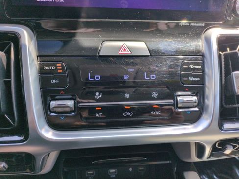Used 2022 Kia Sorento SX AWD/4WD image 21