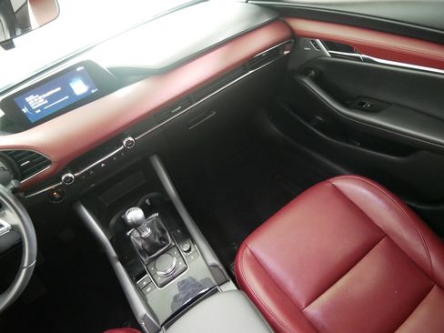 Used 2021 MAZDA MAZDA3 s image 11