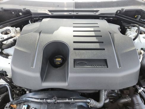 Used 2023 Land Rover Defender 110 SE AWD/4WD image 24