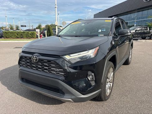 Used 2022 Toyota RAV4 Limited FWD image 7