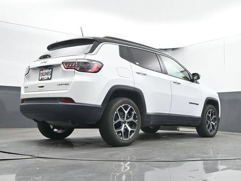 Used 2025 Jeep Compass Limited AWD/4WD image 41