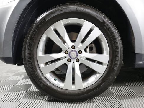 Used 2011 Mercedes-Benz GL 450 4MATIC image 9