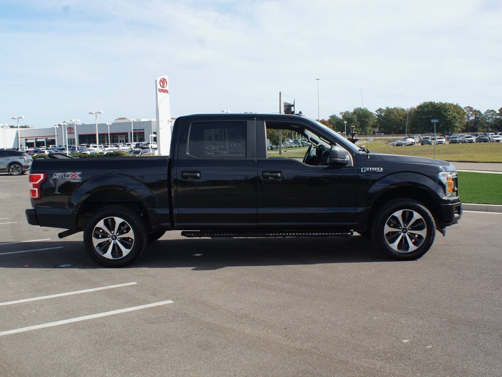 Used 2020 Ford F150 XL w/ Equipment Group 101A Mid AWD/4WD image 18