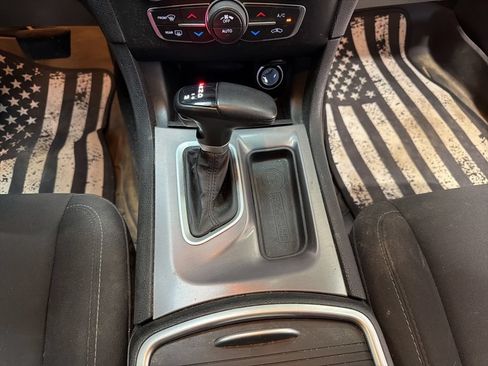 Used 2022 Dodge Charger R/T RWD image 21