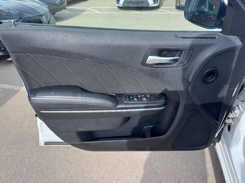 Used 2022 Dodge Charger SXT RWD image 10