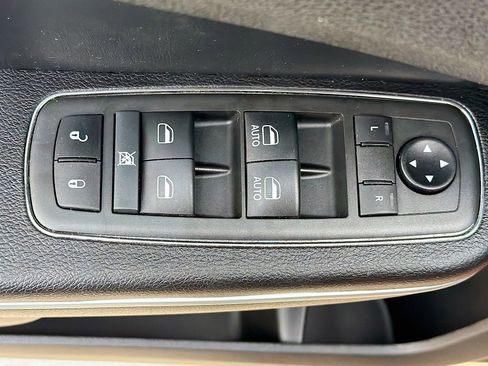 Used 2021 Chrysler 300 S w/ S Model Appearance Package RWD image 18