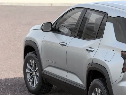 New 2026 Chevrolet Equinox LT w/ Safety and Technology Package FWD image 2