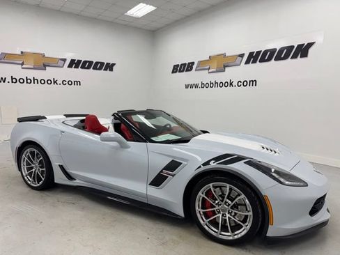 Used 2019 Chevrolet Corvette Grand Sport RWD image 11