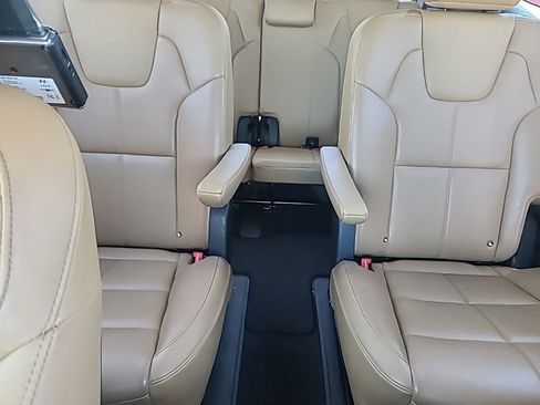 Used 2022 Kia Telluride SX w/ Towing Package image 28