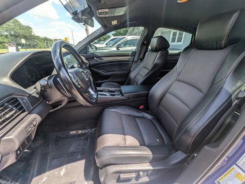 Used 2018 Honda Accord Sport image 18