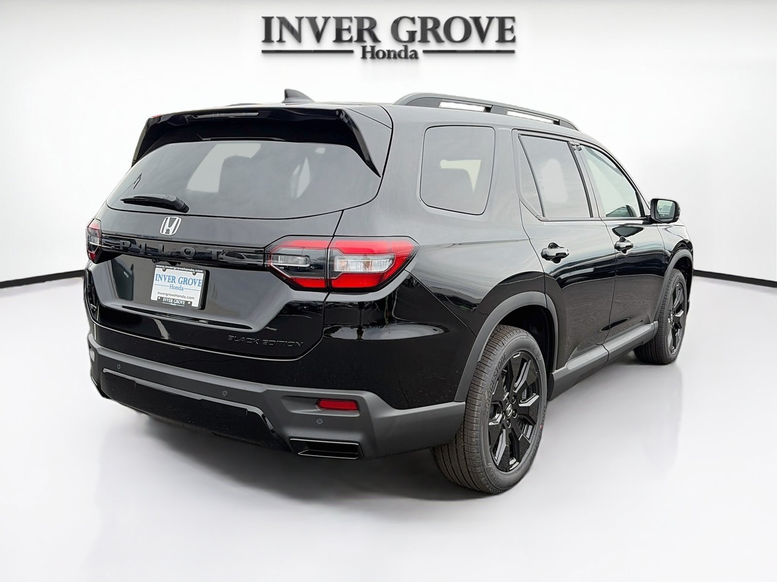 New 2026 Honda Pilot Black Edition image 2