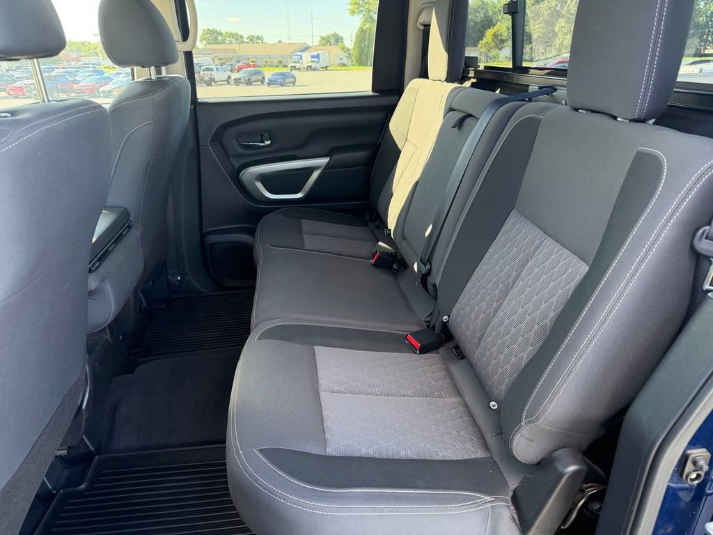Used 2022 Nissan Titan SV w/ Accessory Utility Package AWD/4WD image 15