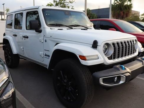 Used 2024 Jeep Wrangler Unlimited Sahara AWD/4WD image 1