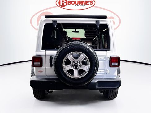 Used 2022 Jeep Wrangler Unlimited Sport w/ Sun And Sound Package image 11