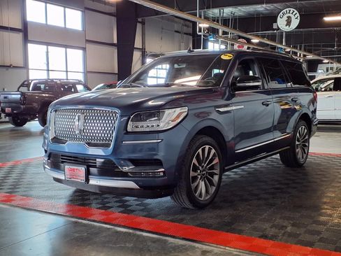 Used 2020 Lincoln Navigator Reserve w/ Luxury Package AWD/4WD image 3