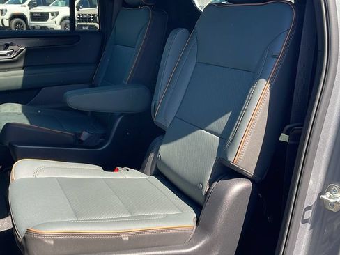 New 2026 GMC Yukon XL AT4 AWD/4WD image 15