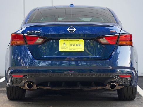 Used 2024 Nissan Altima 2.5 SR w/ SR Premium Package FWD image 10