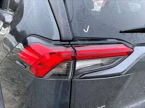 Used 2020 Toyota RAV4 XLE w/ All Weather Liner Package image 28