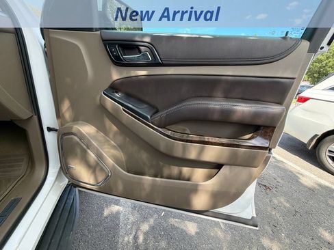 Used 2017 Chevrolet Suburban LT AWD/4WD image 7