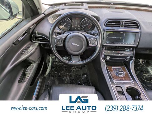 Used 2017 Jaguar XE First Edition image 12