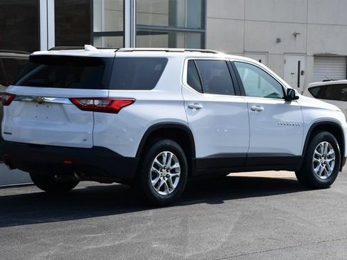 Used 2021 Chevrolet Traverse LT FWD image 7