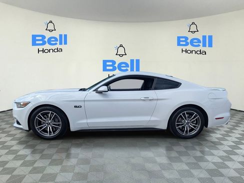 Used 2017 Ford Mustang GT RWD image 2