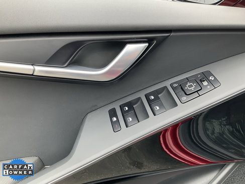 Used 2024 Kia Niro EX Touring image 23