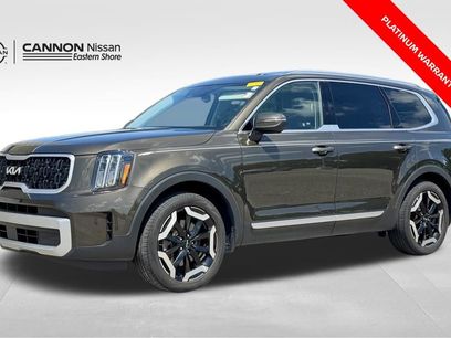Used 2024 Kia Telluride EX w/ EX Captain's Chair Package
