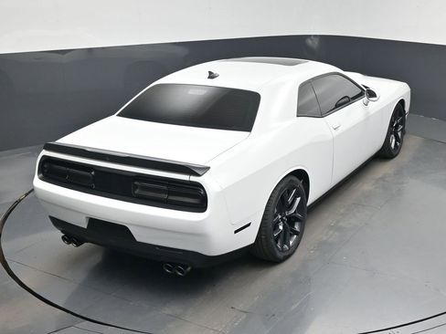 Used 2019 Dodge Challenger R/T w/ Plus Package image 35