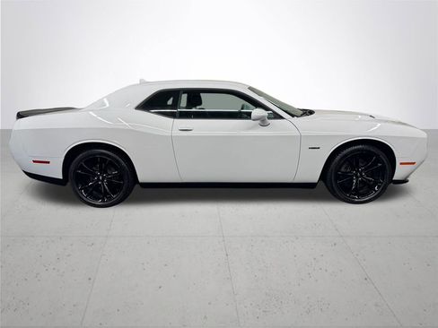 Used 2018 Dodge Challenger R/T w/ Driver Convenience Group image 8