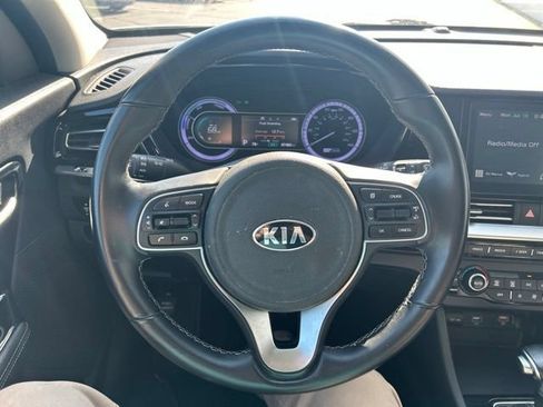 Used 2021 Kia Niro LXS FWD image 21