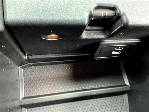 Used 2023 BMW M4 xDrive Competition image 16