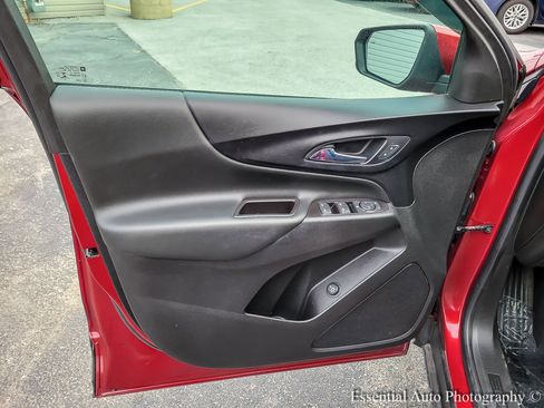 Used 2021 Chevrolet Equinox LT image 21