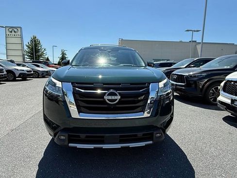 Used 2023 Nissan Pathfinder Platinum w/ Lighting Package (N93) AWD/4WD image 3