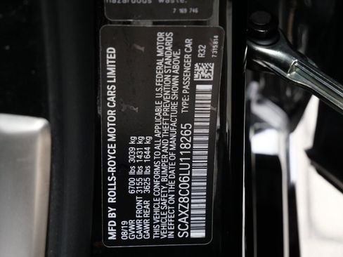 Used 2020 Rolls-Royce Dawn image 40