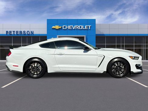 Used 2016 Ford Mustang Shelby GT350 w/ Technology Package RWD image 3