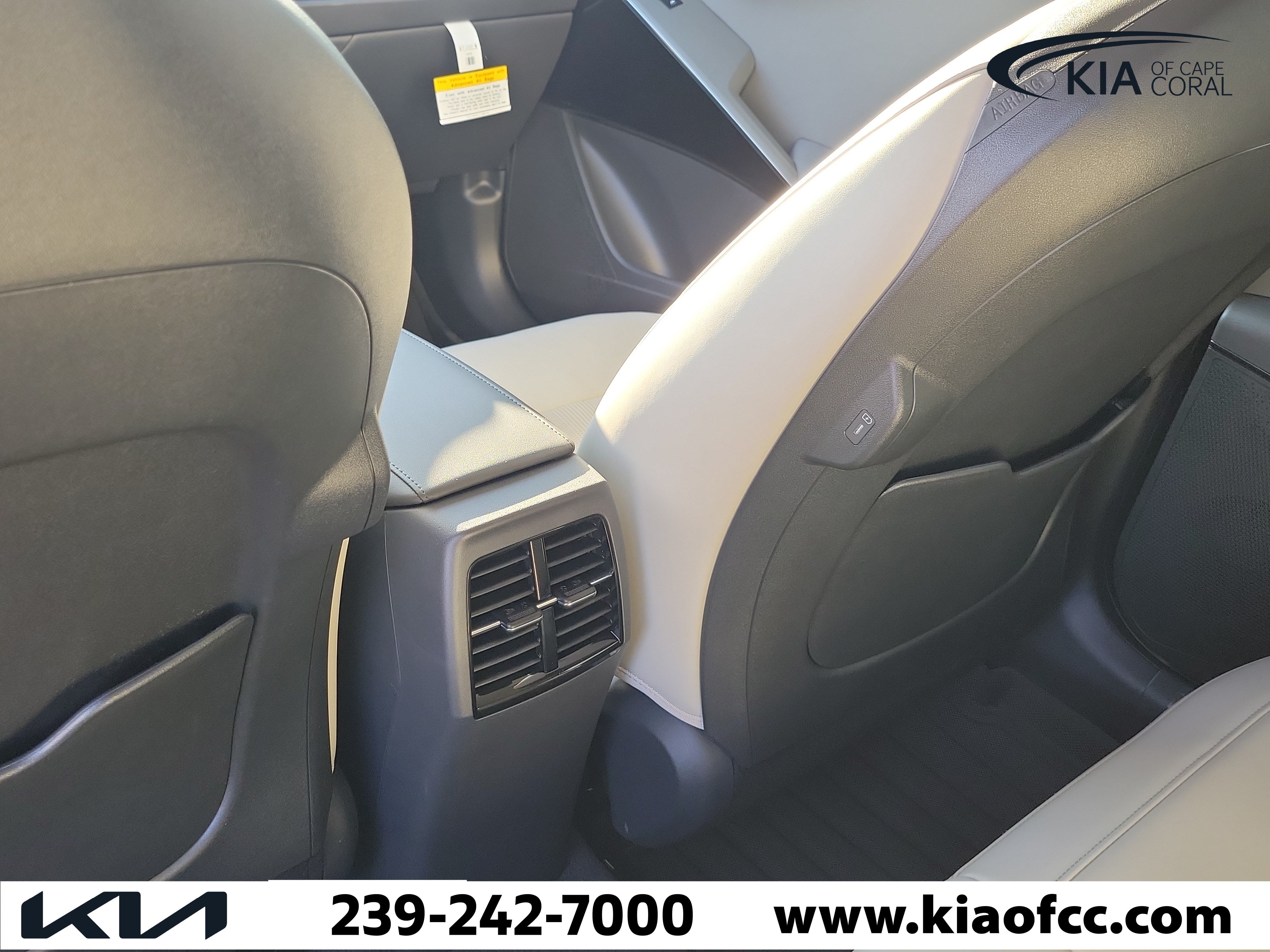 New 2026 Kia Niro EX FWD image 13